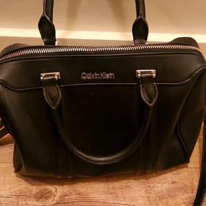 🌹 | Calvin Klein Handbag Msrp:$85.00